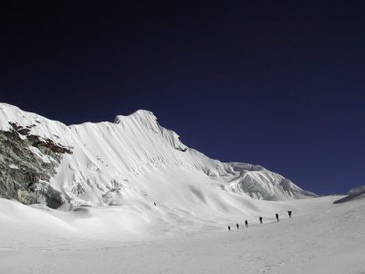 glacier crossing approach to headwall